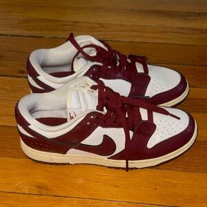 Nike Women's Low-Top Sneakers in White and Maroon